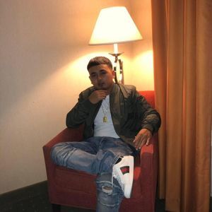 Meet your Posher, Raymond